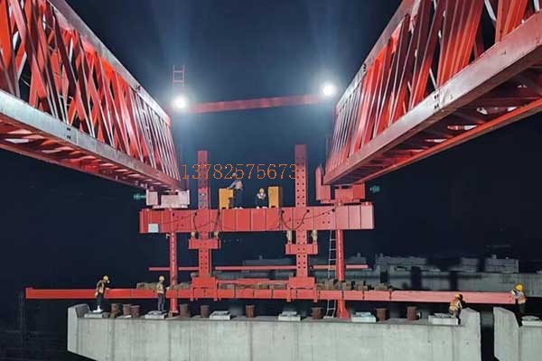 HNJQ60-360配重架橋機，廣州白云跨鐵項目，架設(shè)完成